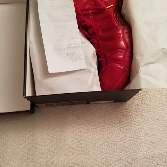 SNEAKERS - Picture 6 of 6